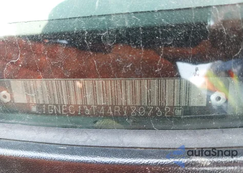 2004 Chevrolet Tahoe Ls z USA, uszkodzony, nr VIN 1GNEC13T44R180732